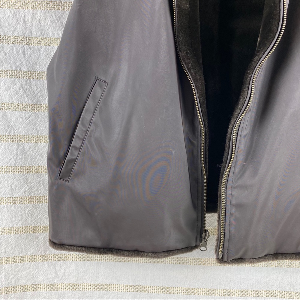 Reversible Faux Fur Vest - Picture 7 of 9